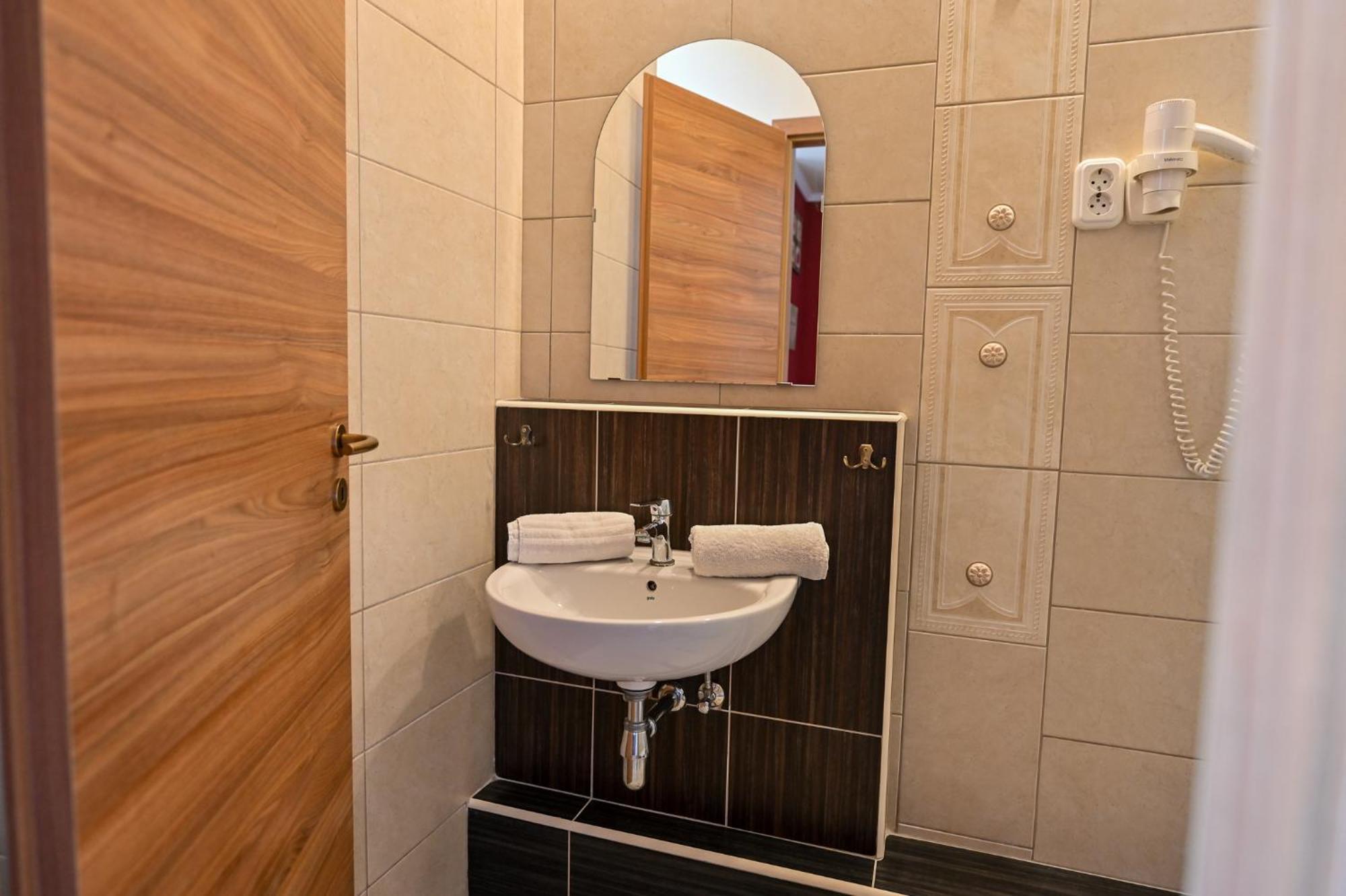 Bellavista 2 Apartman 埃格尔 外观 照片
